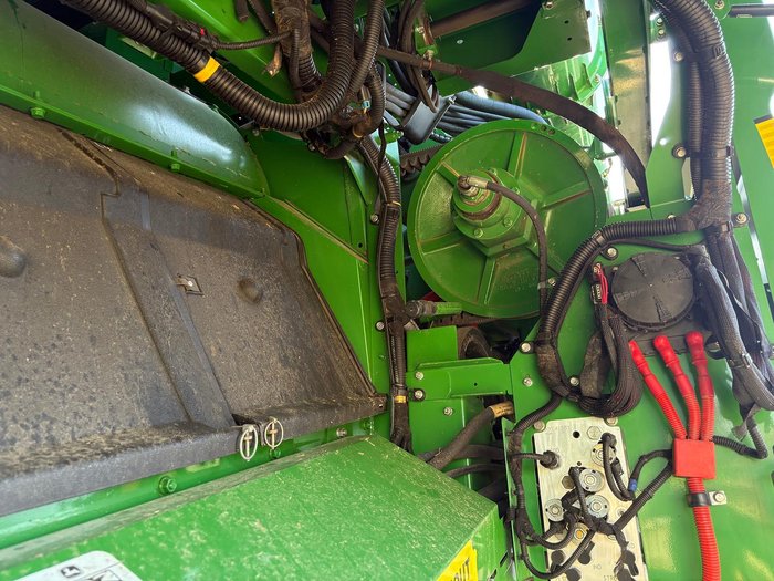 2015 John Deere S690 Green