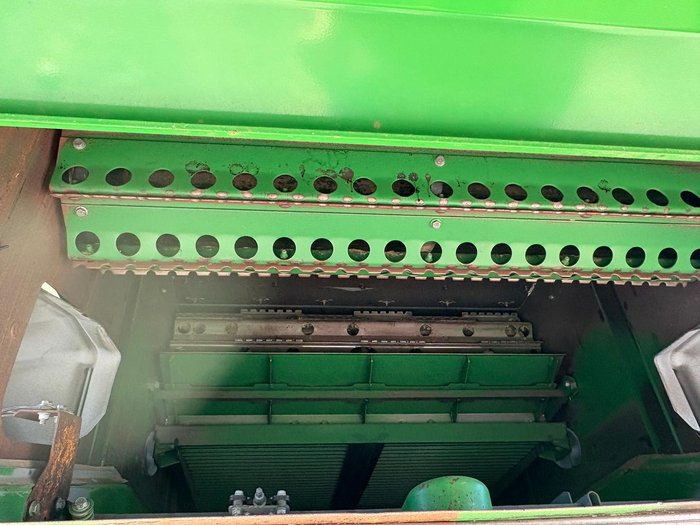 2015 John Deere S690 Green