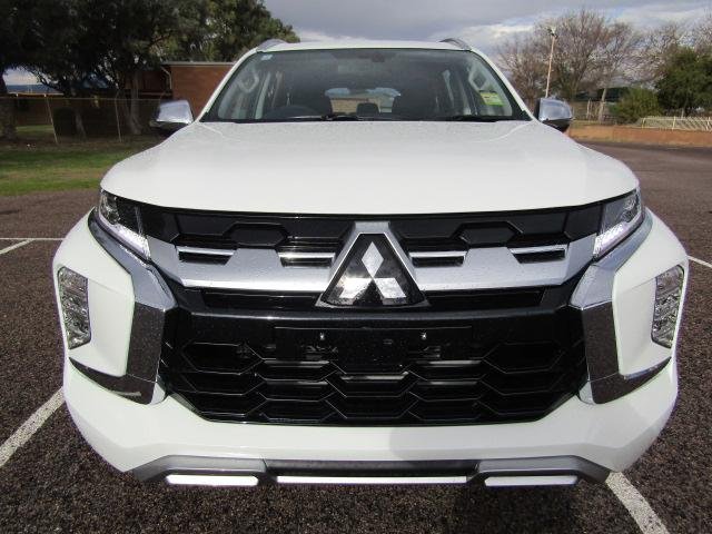 2025 Mitsubishi Pajero Sport GLX