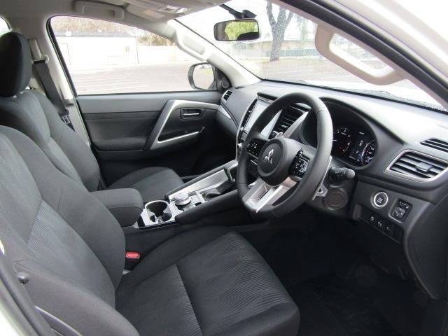 2025 Mitsubishi Pajero Sport GLX