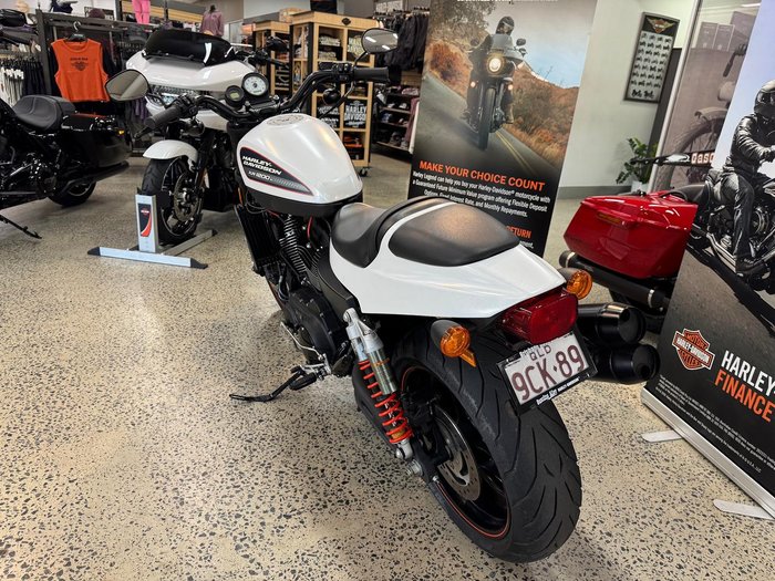 2011 Harley-Davidson XR1200X Sportster White