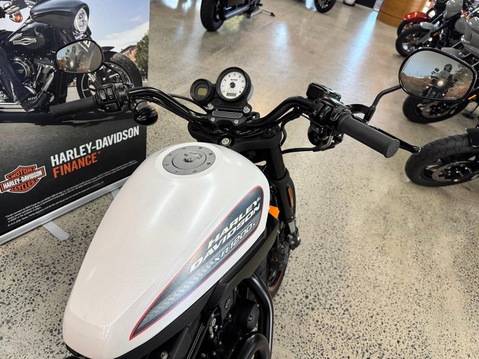 2011 Harley-Davidson XR1200X Sportster White