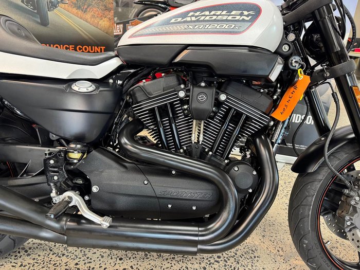 2011 Harley-Davidson XR1200X Sportster White