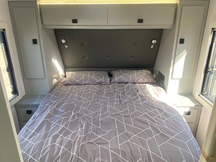 2025 JB Caravans 23'6 Dirt Road Xtreme Rear Club Save $12,365 Was $123,650