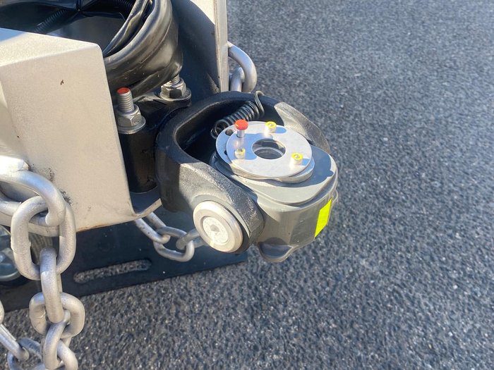 2025 JB Caravans 23'6 Dirt Road Xtreme Rear Club