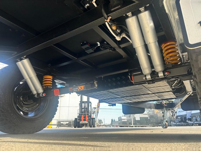 2025 JB Caravans Gator Hybrid 14'