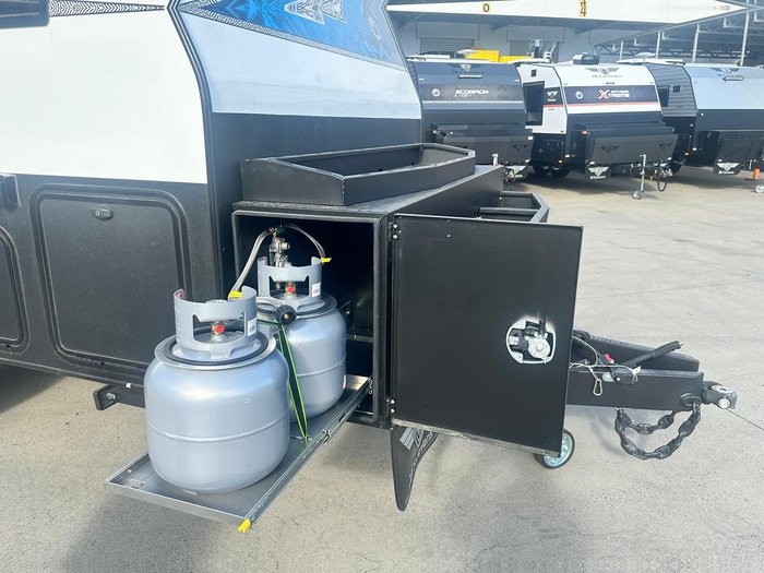 2025 JB Caravans Gator Hybrid 14'