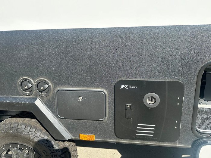 2025 JB Caravans Gator Hybrid 16'