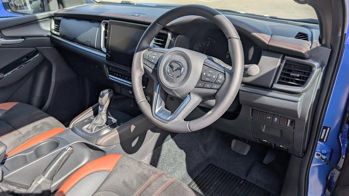 2025 Mazda BT-50 SP