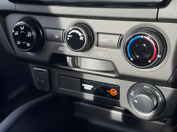 2025 Mazda BT-50 XT