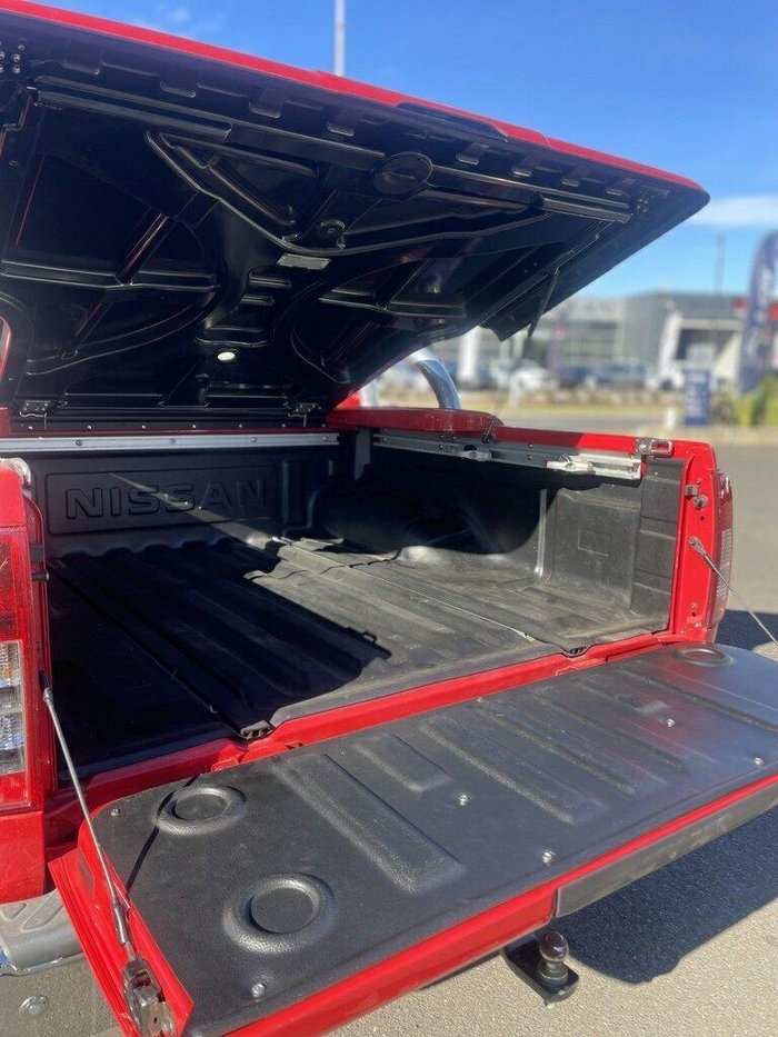 2013 Nissan Navara ST