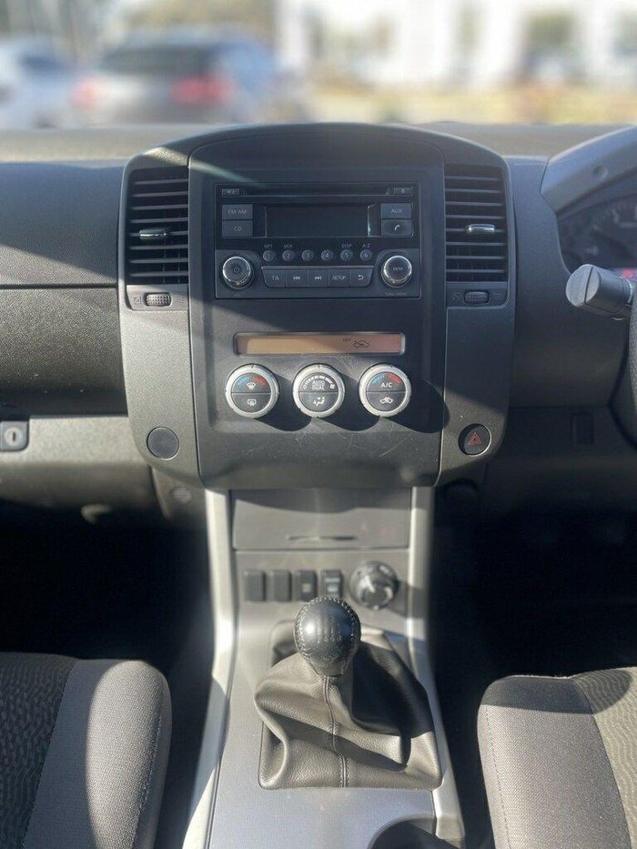 2013 Nissan Navara ST