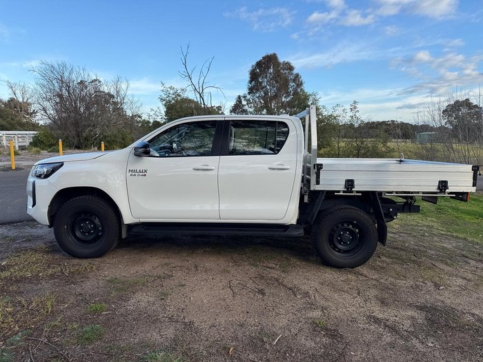 2024 Toyota Hilux SR