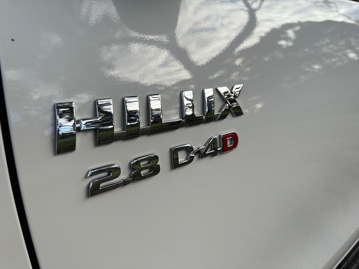 2024 Toyota Hilux SR