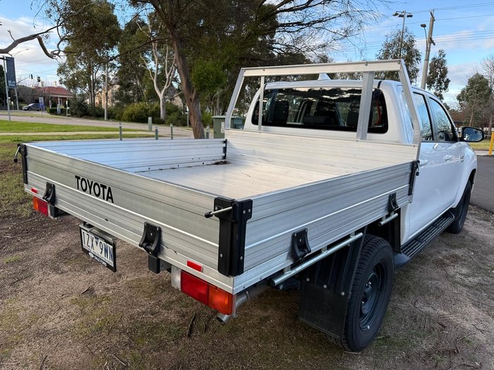 2024 Toyota Hilux SR