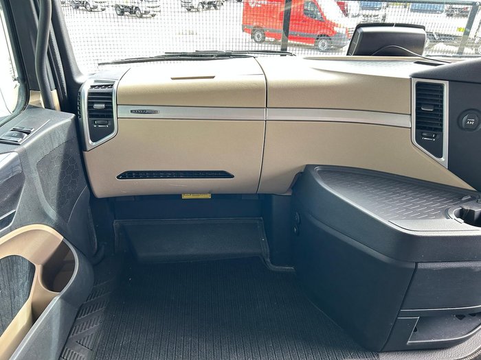 2019 Mercedes-Benz 2663 Actros ACTROS 2663 DRIVERS EDITION WHITE