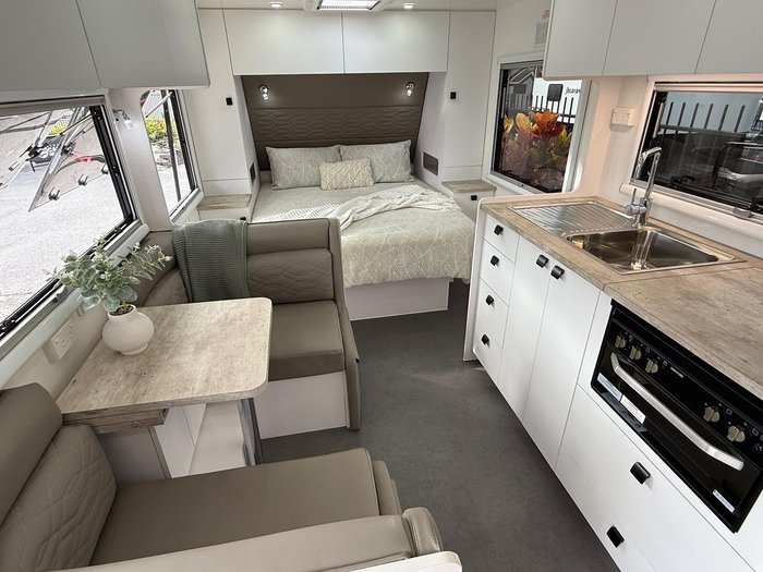 2025 Vivid Caravans Nomad