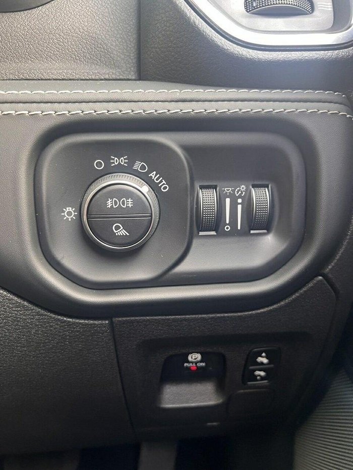 2024 RAM 1500 Laramie Sport RamBox