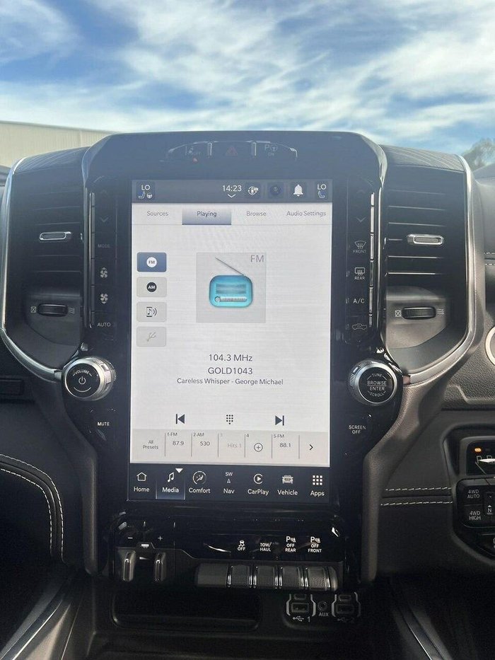 2024 RAM 1500 Laramie Sport RamBox