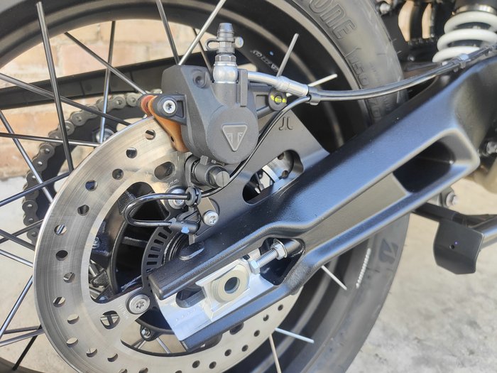 2025 TRIUMPH TIGER 900 RALLY PRO ROAD ASH GREY / INTENSE ORANGE