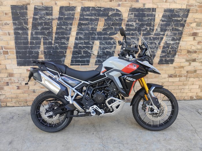 2025 TRIUMPH TIGER 900 RALLY PRO ROAD ASH GREY / INTENSE ORANGE