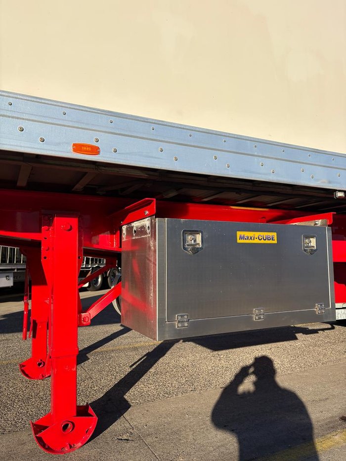 2016 Maxitrans St3 34 Pallet -18 Refrigerated B Double Double Stacker