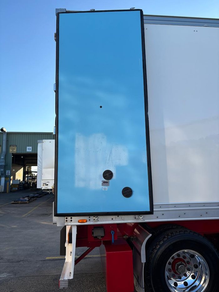 2016 Maxitrans St3 34 Pallet -18 Refrigerated B Double Double Stacker
