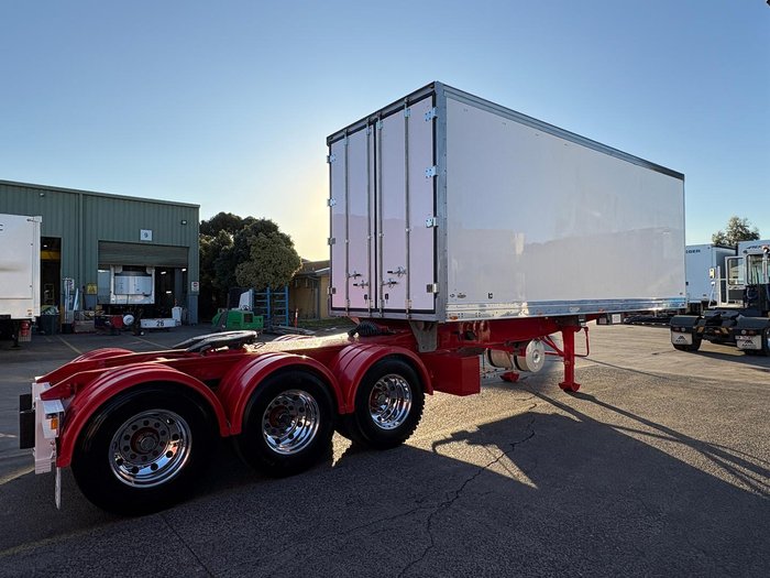 2016 Maxitrans St3 34 Pallet -18 Refrigerated B Double Double Stacker