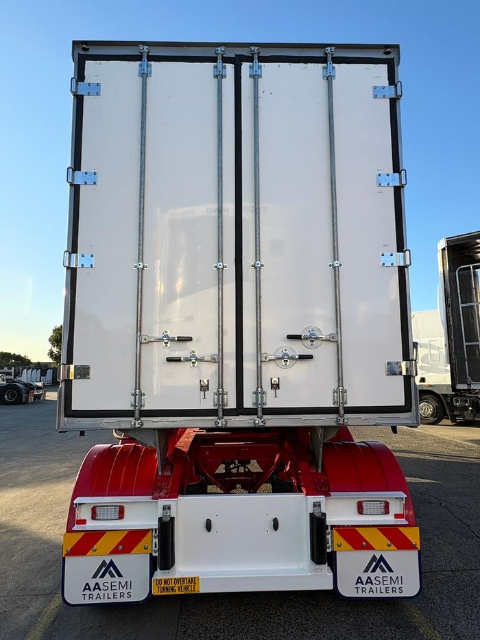 2016 Maxitrans St3 34 Pallet -18 Refrigerated B Double Double Stacker