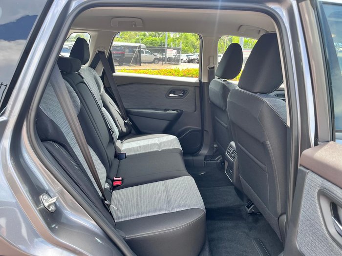 2025 Nissan X-TRAIL ST