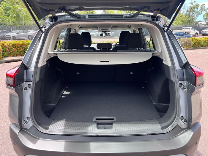 2025 Nissan X-TRAIL ST