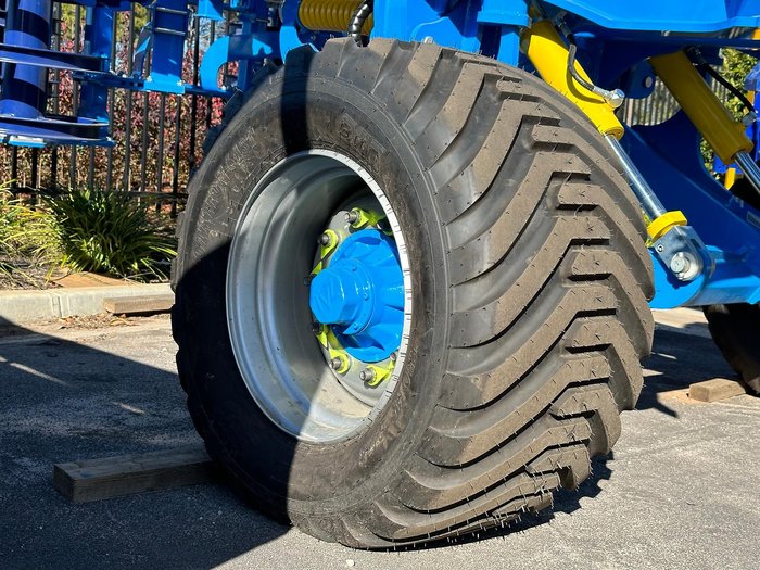 0 TRITON HEAVY 410PS COMBINATION DISC & TYNE CULTIVATOR BLUE