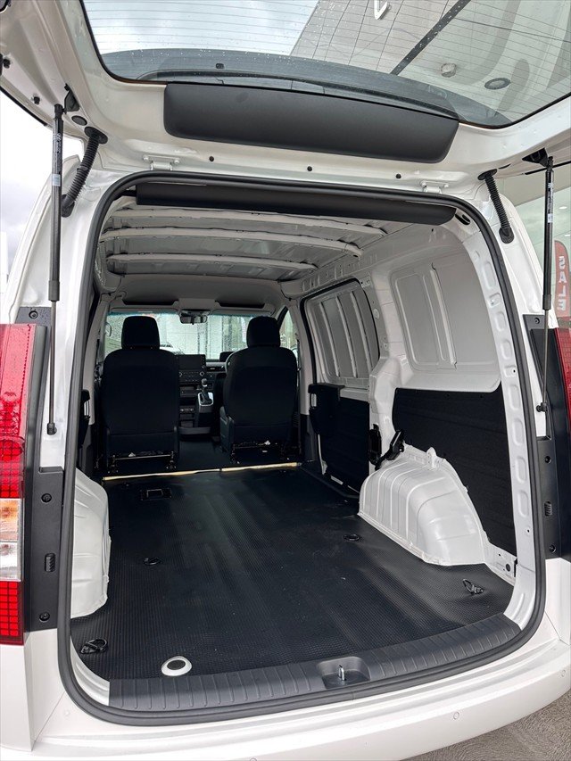 2024 Hyundai STARIA LOAD US4.V3 MY25 CREAMY WHITE