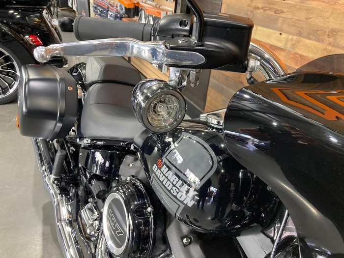 2023 Harley-Davidson Sport Glide 107 (FLSB) Softail Black