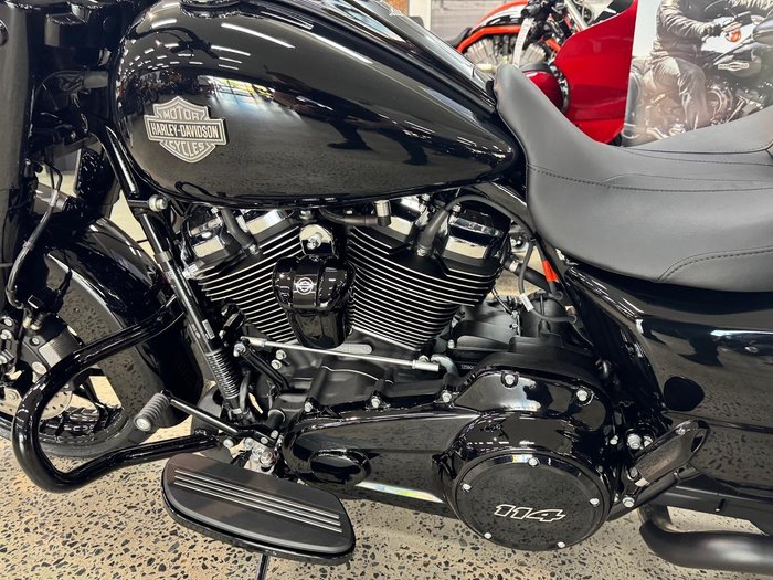 2025 Harley-Davidson Road King Special 114 (FLHRXS) Touring Black