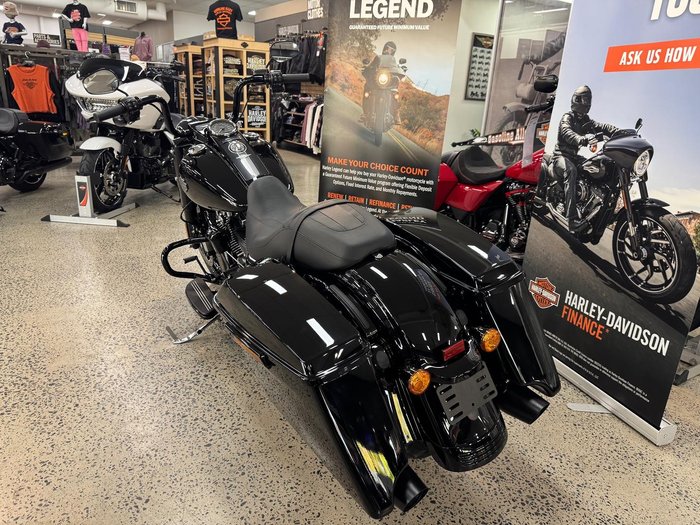 2025 Harley-Davidson Road King Special 114 (FLHRXS)