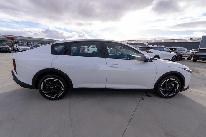 2024 Kia K4 Sport