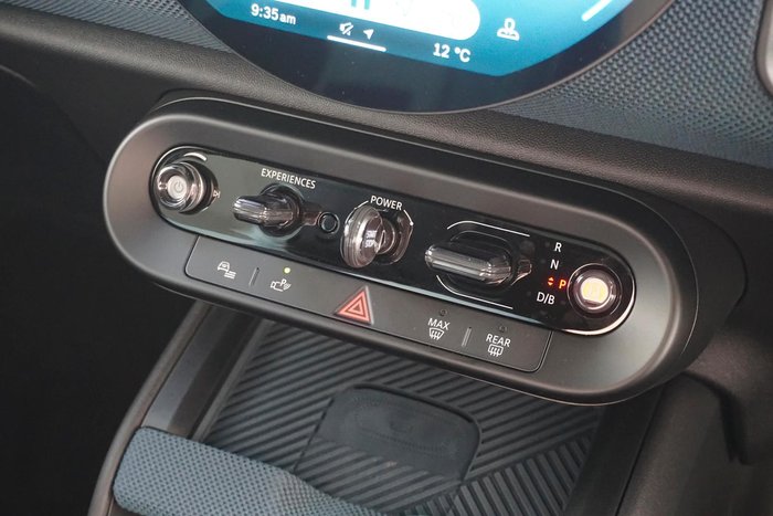 2024 MINI Countryman SE Favoured