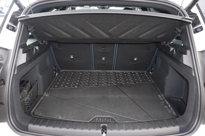 2024 MINI Countryman SE Favoured