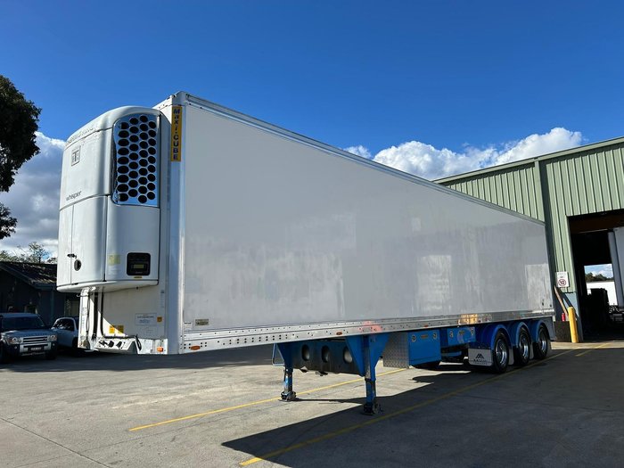 2012 Maxitrans St3 22 Pallet -28 Freezer, Double Stacker