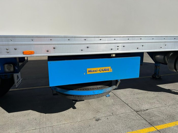 2012 Maxitrans St3 22 Pallet -28 Freezer, Double Stacker
