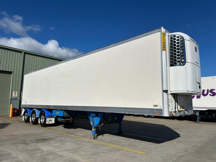 2012 Maxitrans St3 22 Pallet -28 Freezer, Double Stacker