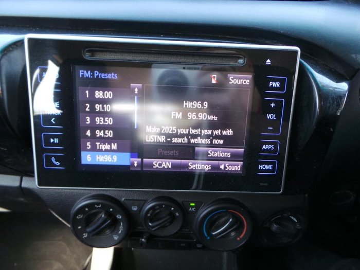 2016 Toyota Hilux SR5