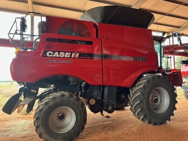 2016 CASE IH 8240 Red