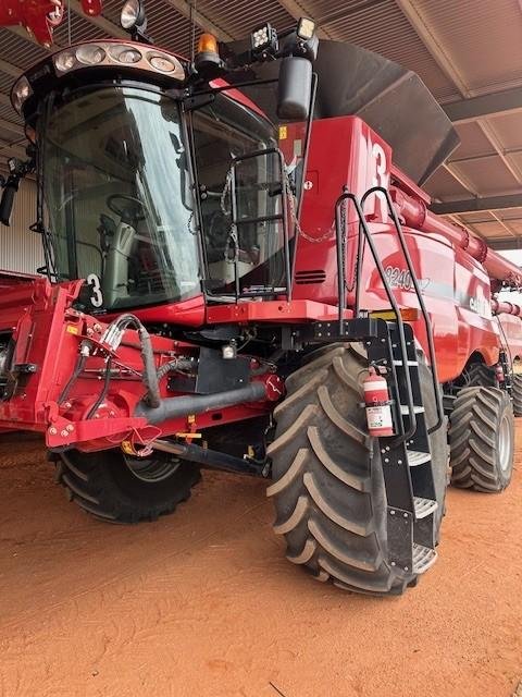 2016 CASE IH 8240 Red