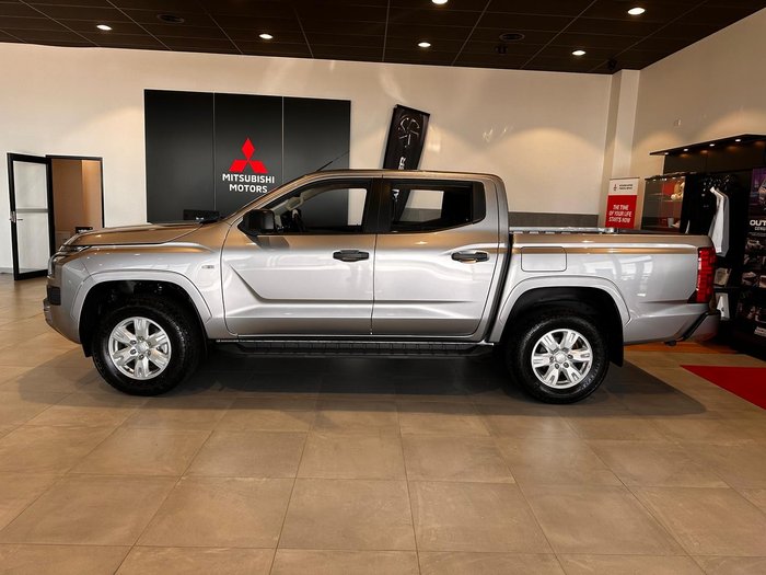 2024 Mitsubishi Triton GLX+