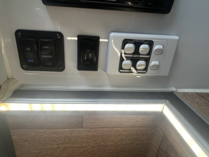 2023 MDC XT10E 15 Year An