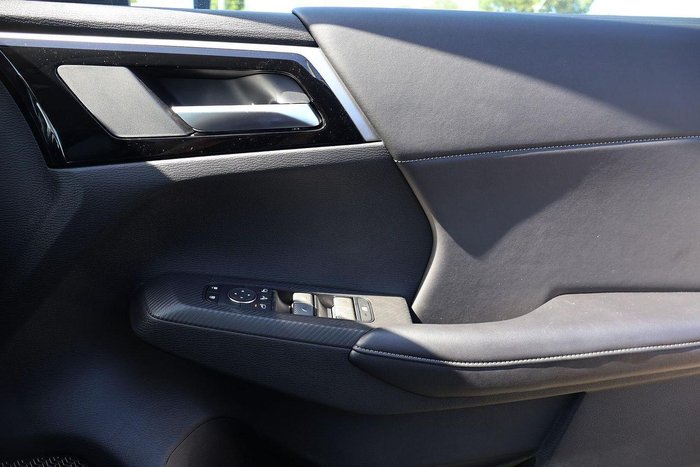 2025 Mitsubishi Outlander PHEV Aspire