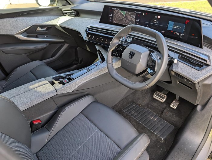 2025 Peugeot 3008 Allure Hybrid P64 MY25 Titanium Grey