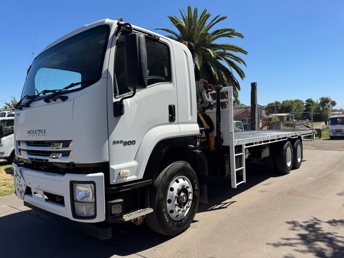 2017 Isuzu Fvz 260/300 WHITE